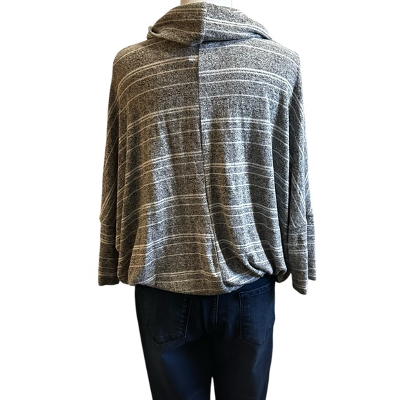 Green Envelope Gray and White Striped Cowl Neck Sweater size large NWT - Picture 3 of 5